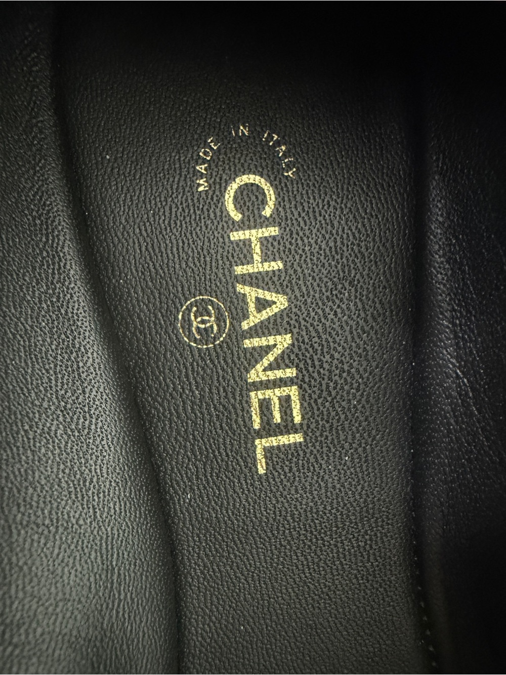 Chanel Blazy Black Lambskin Square Toe CC Logo Turn-lock Crunchy Ballet Flats - Picture 13 of 16